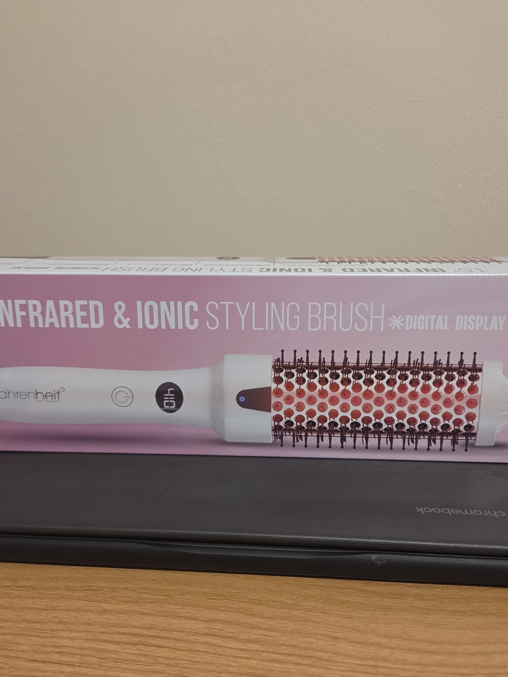 Cortex Beauty Fahrenheit Infrared & Ionic Styling Brush in White and Pink